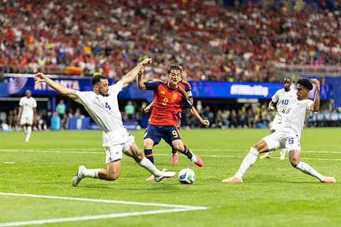 تقرير: مركز جافي يثير القلق في منتخب إسبانيا 